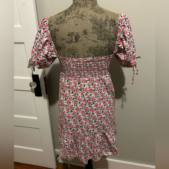 Pants Store Spring Awaits Pink Floral Puff Sleeve Scrunch Back Sun Dress - Picture 2 of 16